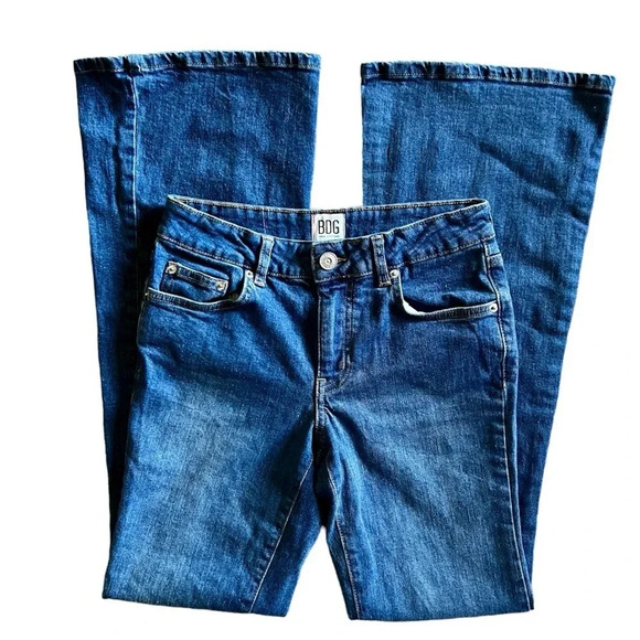 BDG Low Rise Flare Jeans-Sequins and Embroidery Back Pockets Size 26 - Picture 6 of 11